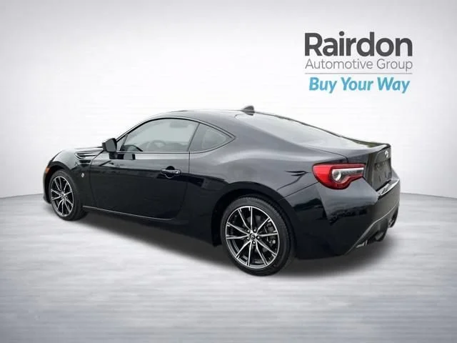 Used 2020 Raven Toyota  image 5