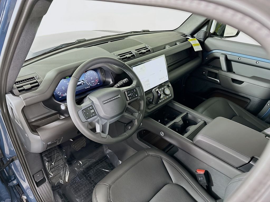 Used 2026 Tasman Blue Land Rover S image 10