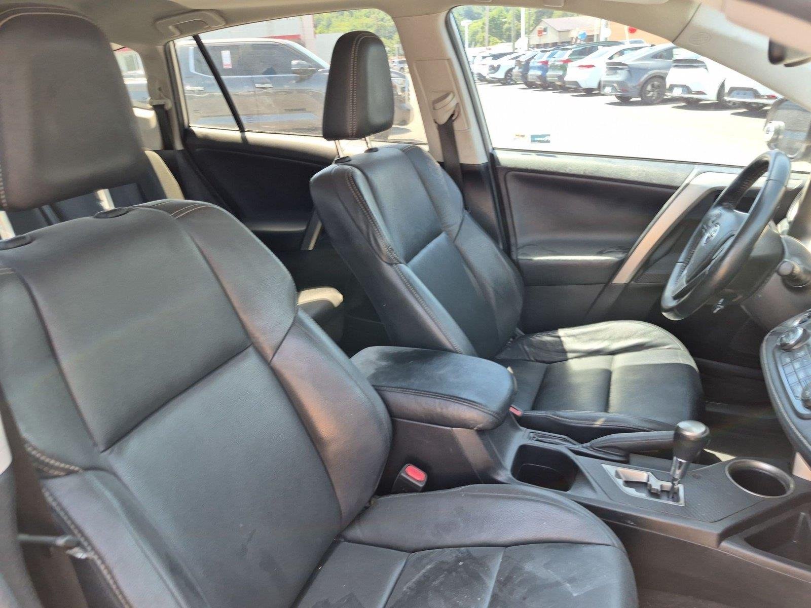 Used 2015 Classic Silver Metallic Toyota Limited image 38