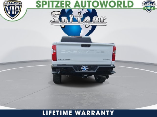 New 2026 Summit White Chevrolet Custom image 11