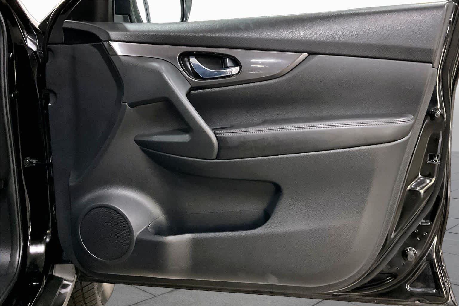 Used 2018 Magnetic Black Nissan SV image 23