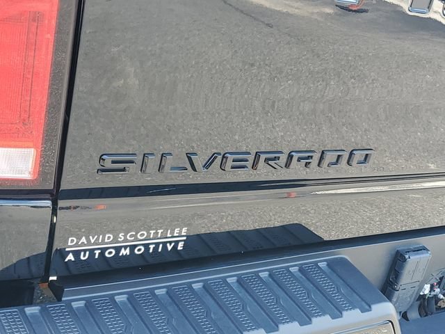 Used 2024 Black Chevrolet ZR2 image 27
