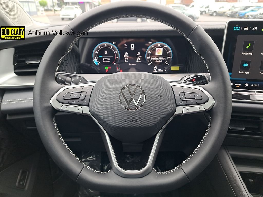 New 2026 White/off-white Volkswagen 2.0T SE image 16