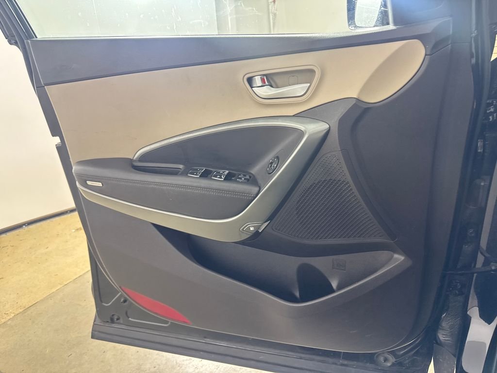 Used 2018 Black Hyundai 2.4 Base image 19
