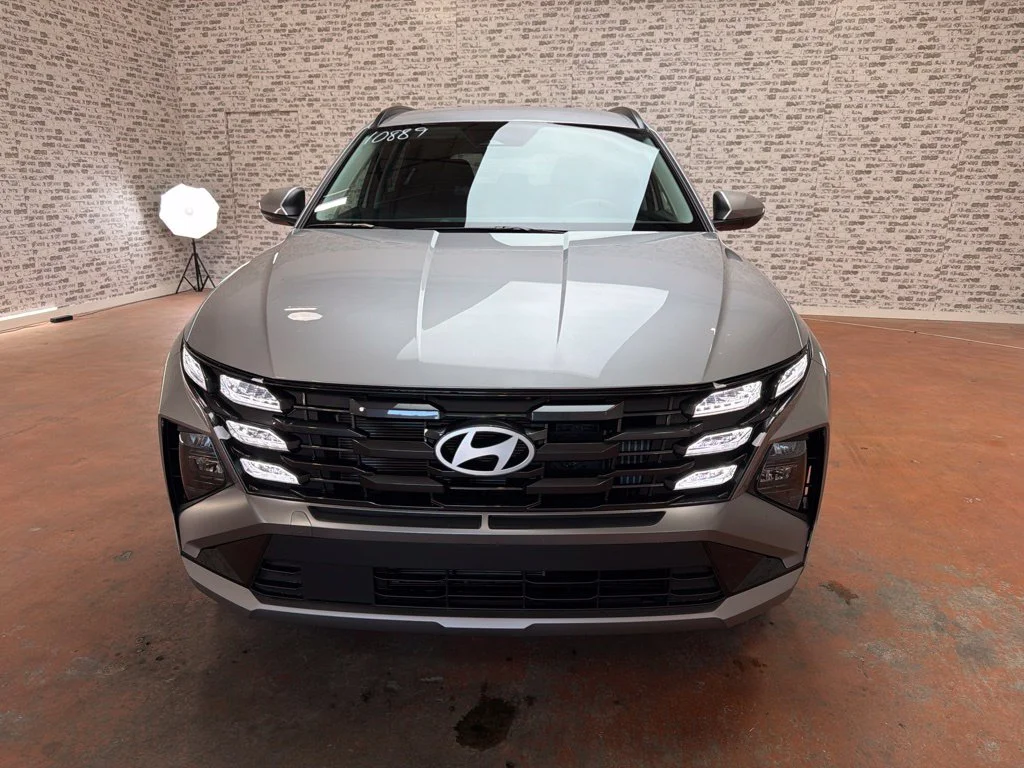 New 2026 Shimmering Silver Hyundai SEL image 2