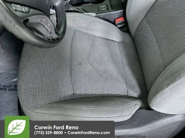 Used 2013 Radiant Silver Metallic Hyundai GLS image 20