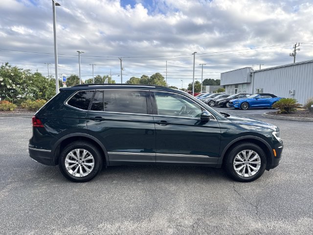 Used 2018 Green Volkswagen 2.0T SE image 4