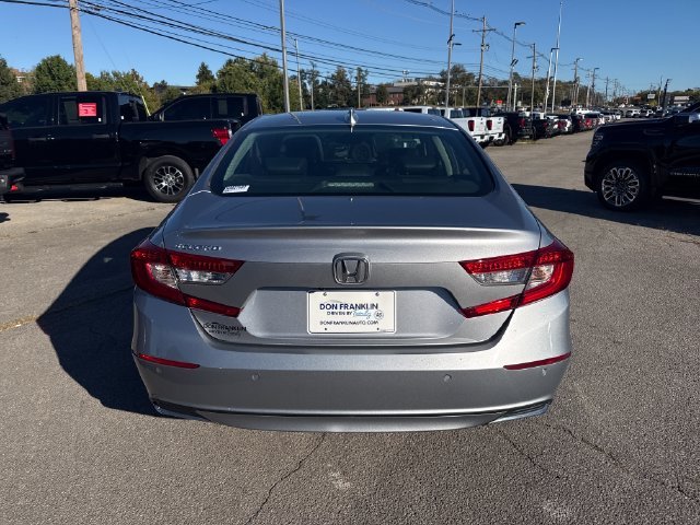Used 2022 Silver Honda EX-L image 4