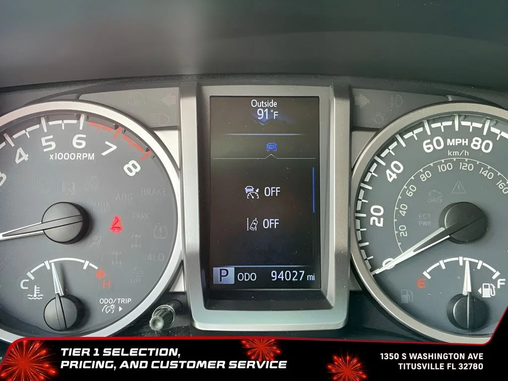 Used 2019  Toyota SR5 image 23