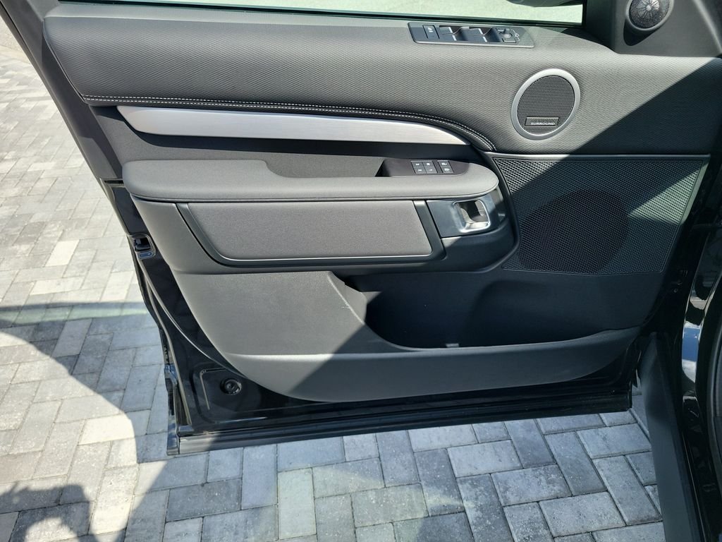 2025 Land Rover Discovery Dynamic SE - Photo 23