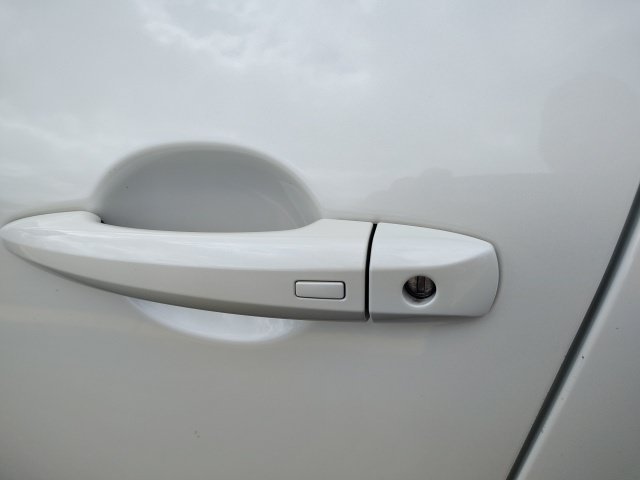 Used 2023 White Nissan SV image 9