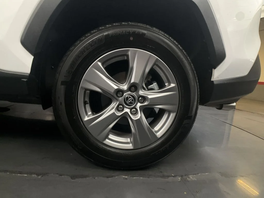 Used 2025 Ice Toyota XLE image 25