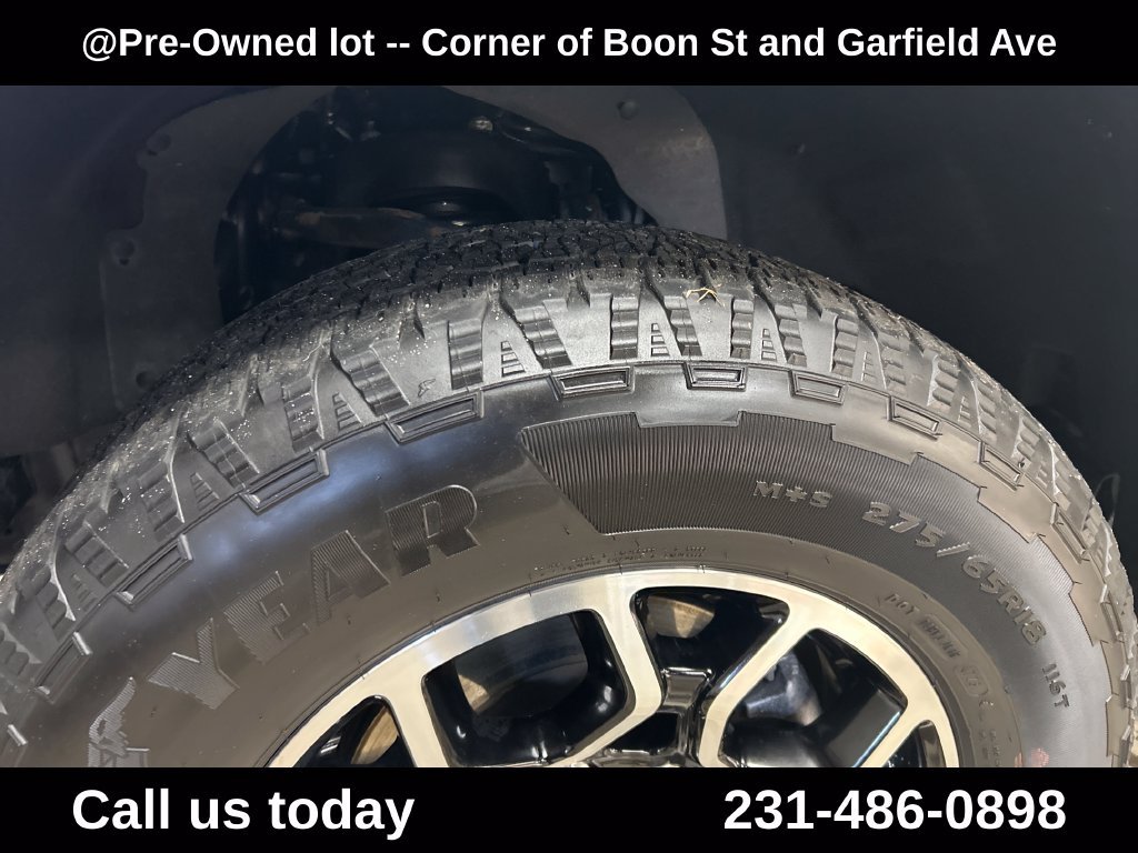 Used 2023 Silver Ford XLT image 12