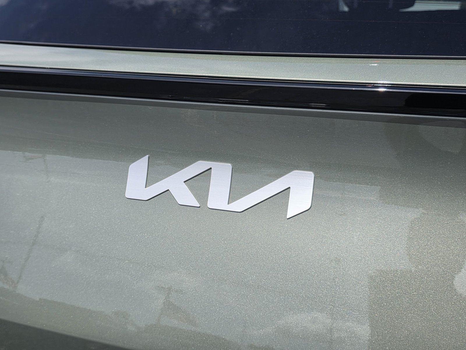 Used 2024 Jungle Green Kia X-Line image 33
