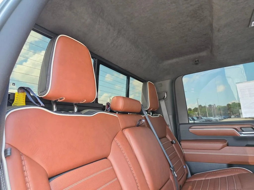 Used 2024 White Frost Tricoat GMC Denali Ultimate image 14