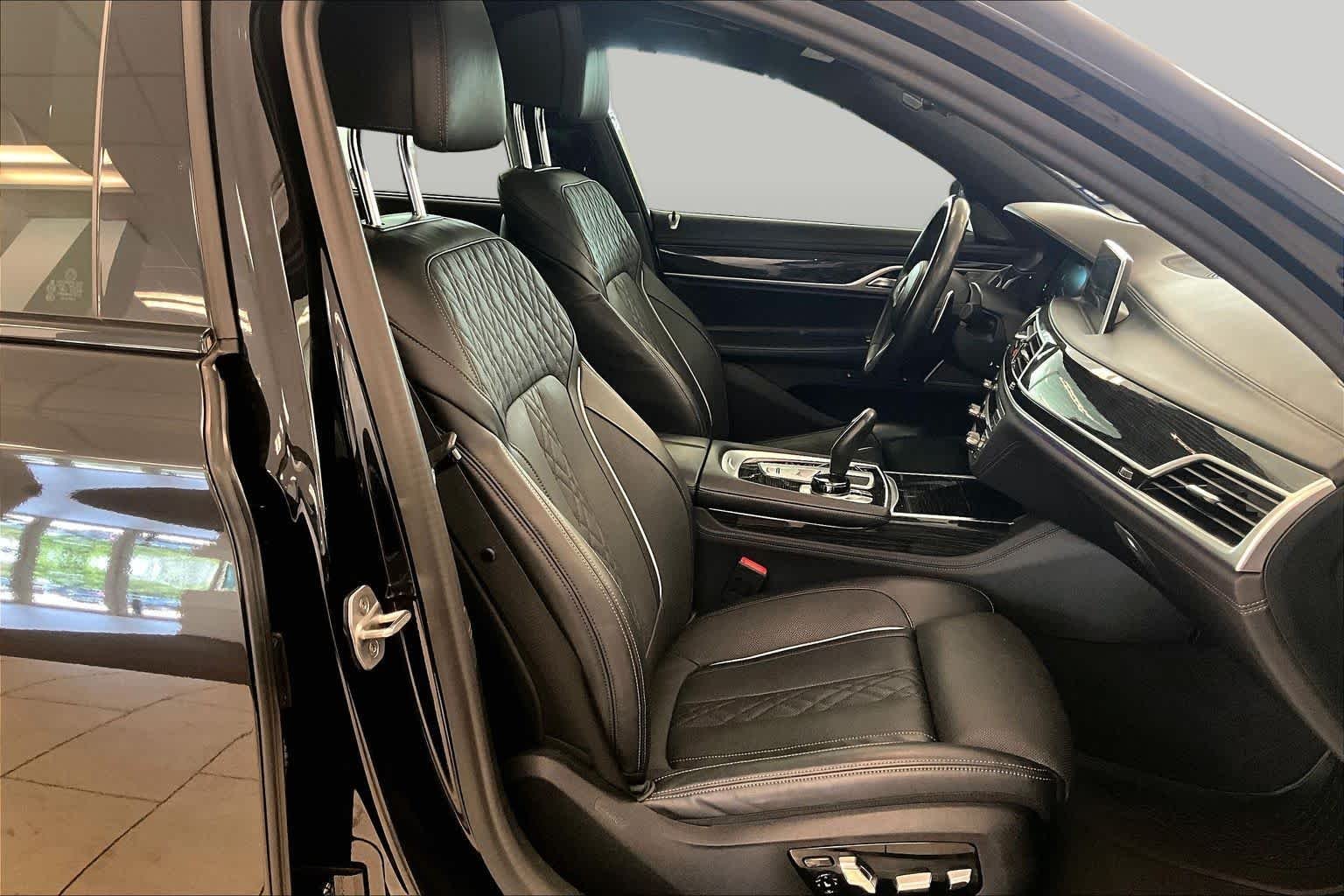 Pre-Owned 2022 BMW 750i 750i XDrive