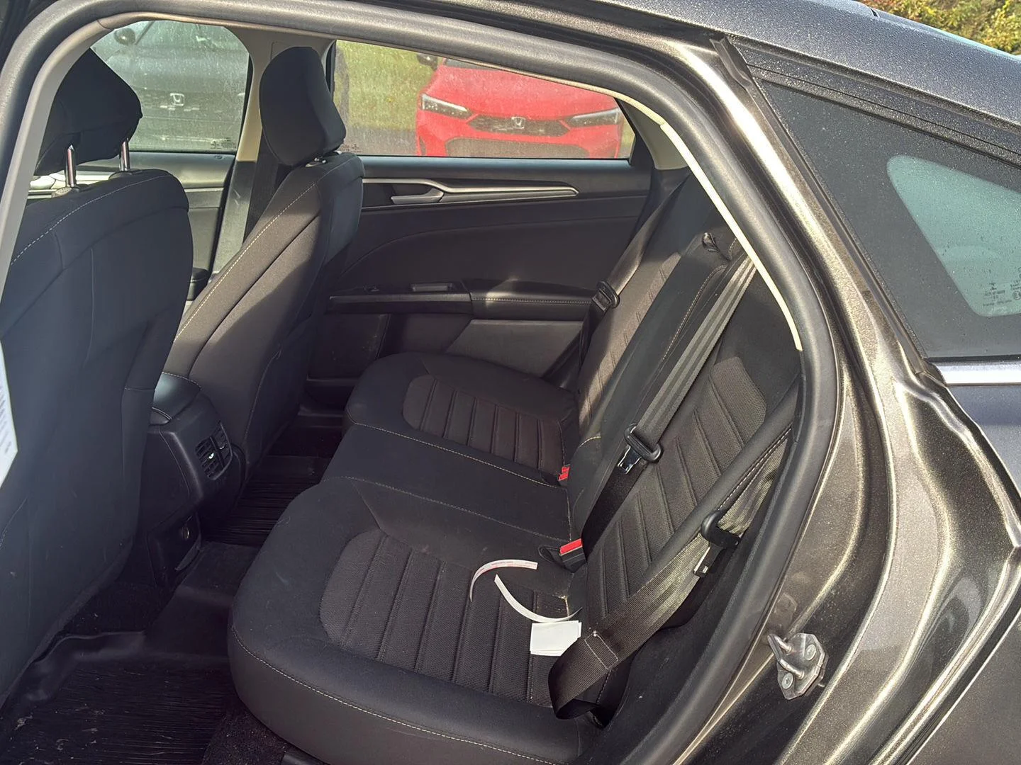 Used 2020 Magnetic Ford SE image 14
