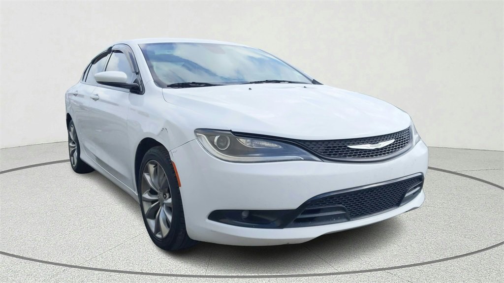 2016 Chrysler 200 S