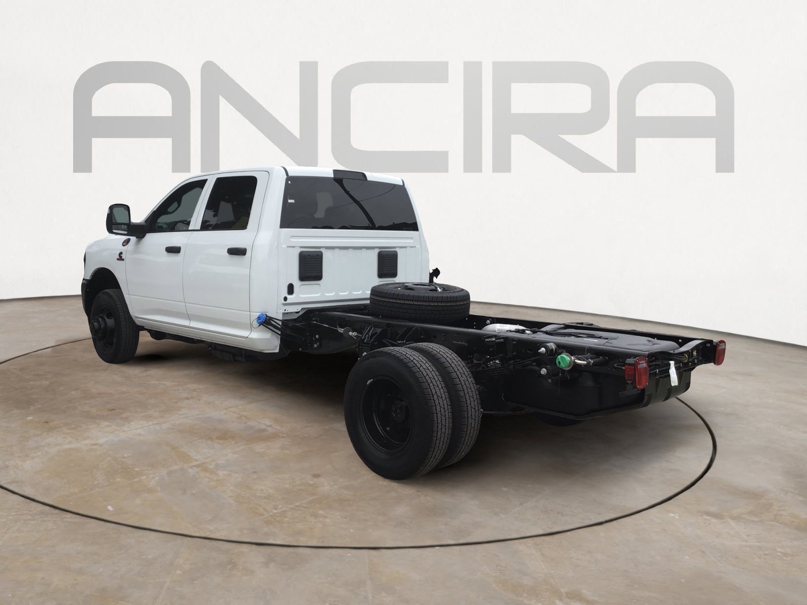 New 2026 Bright White Clearcoat RAM Tradesman image 8