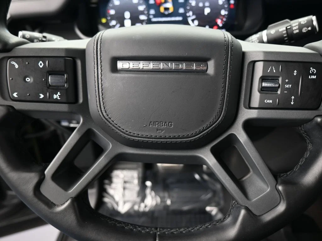 2023 Land Rover Defender X - Photo 32
