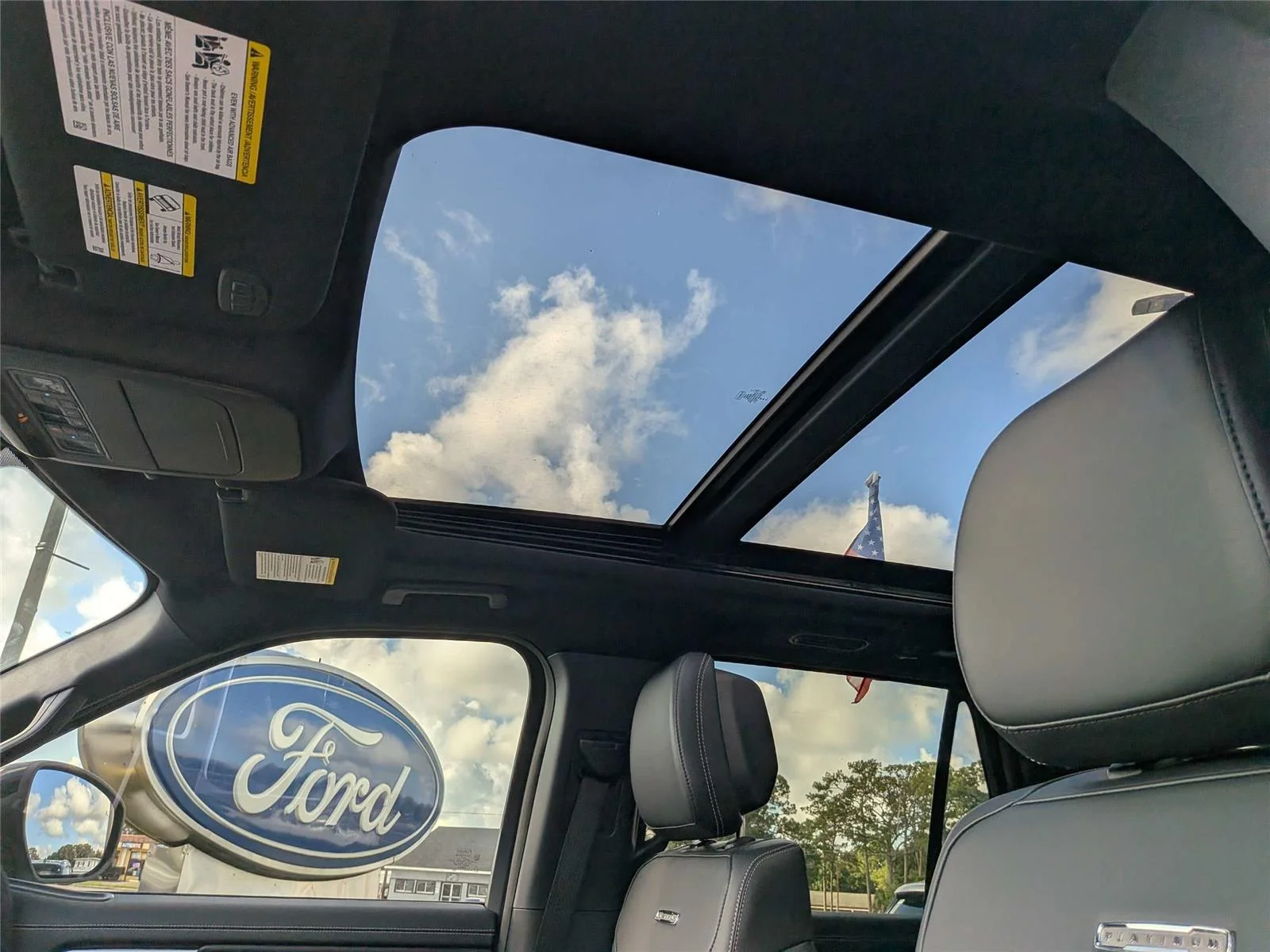New 2026 Glacier Gray Metallic Tri-Coat Ford MAX Platinum® image 22