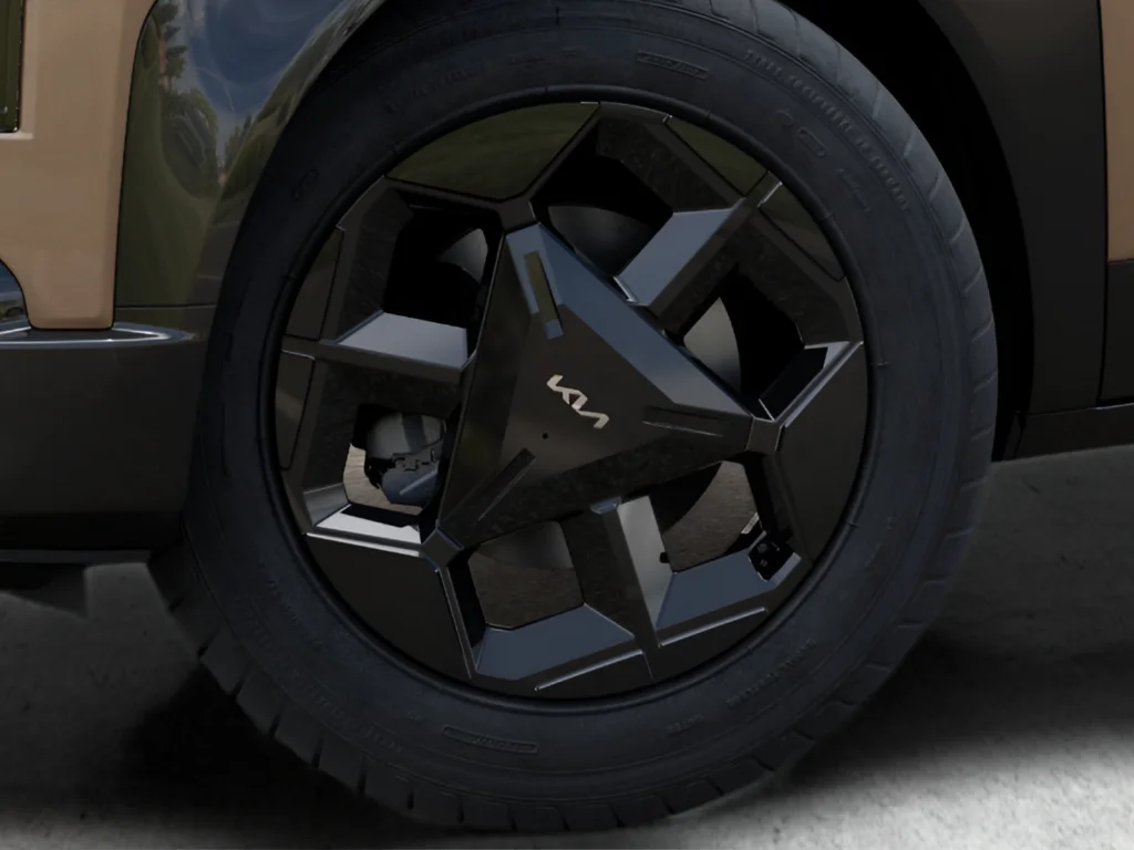 New 2027 Brown Kia X-Line S image 24