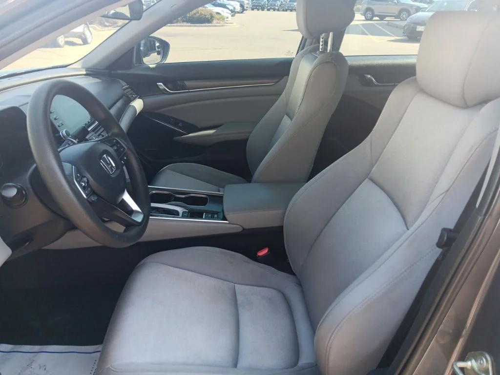 Used 2019 Modern Steel Metallic Honda LX image 13