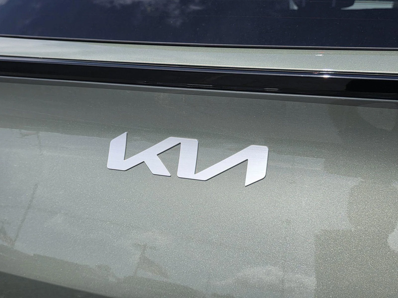 Used 2024 Jungle Green Kia X-Line image 33