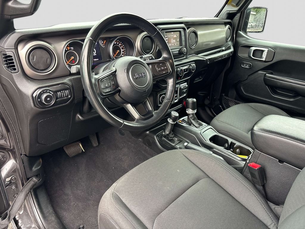 Used 2020 Gray Jeep Sport S image 9