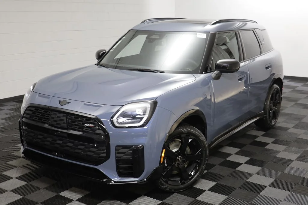 New 2027 Slate Blue Metallic MINI  image 2