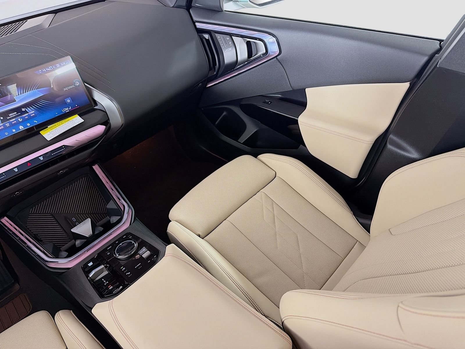 New 2026 Mineral White Metallic BMW 30 xDrive image 23