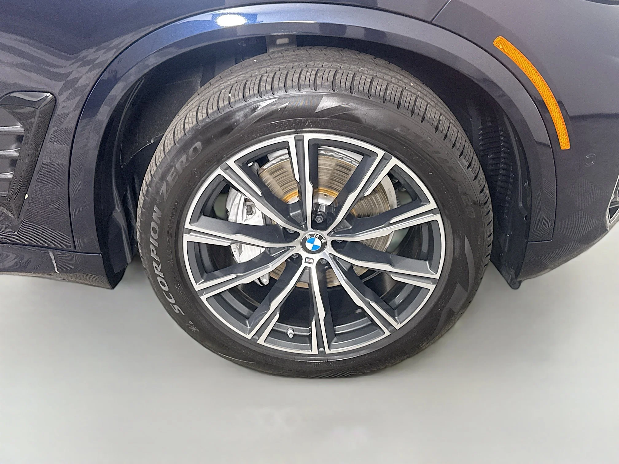 Used 2026 Carbon Black Metallic BMW sDrive40i image 28