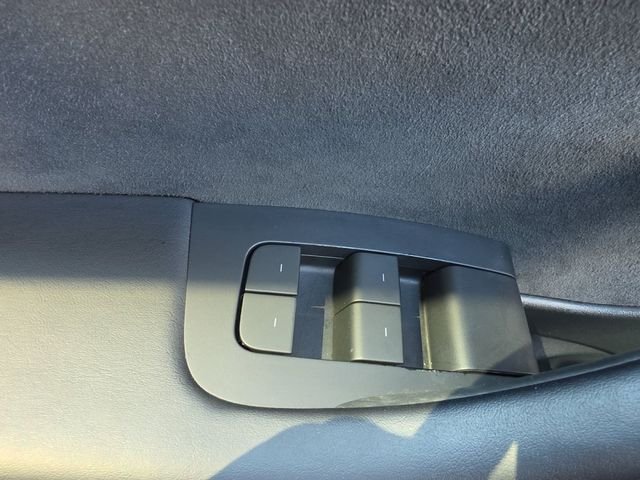 Used 2023  Tesla Base image 28