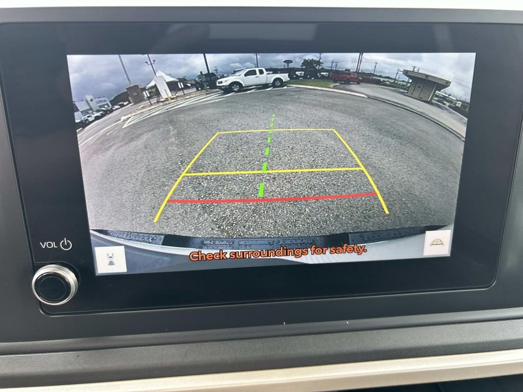 2024 Toyota Tacoma SR - Photo 27