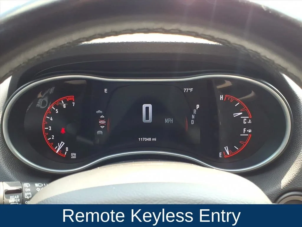 Used 2019  Dodge SXT Plus image 13