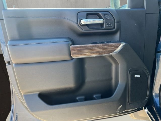 Used 2022 Blue Chevrolet High Country image 13