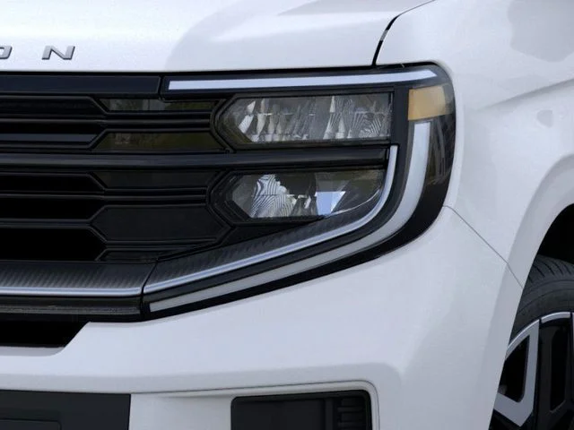 New 2025 Star White Metallic Tri-Coat Ford Platinum® image 18