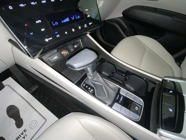 Used 2024 Gray Hyundai SEL image 20