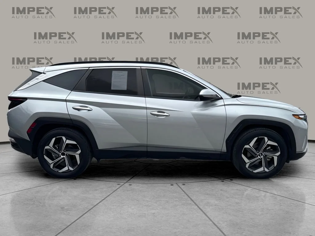 Used 2024 Silver Hyundai SEL image 7