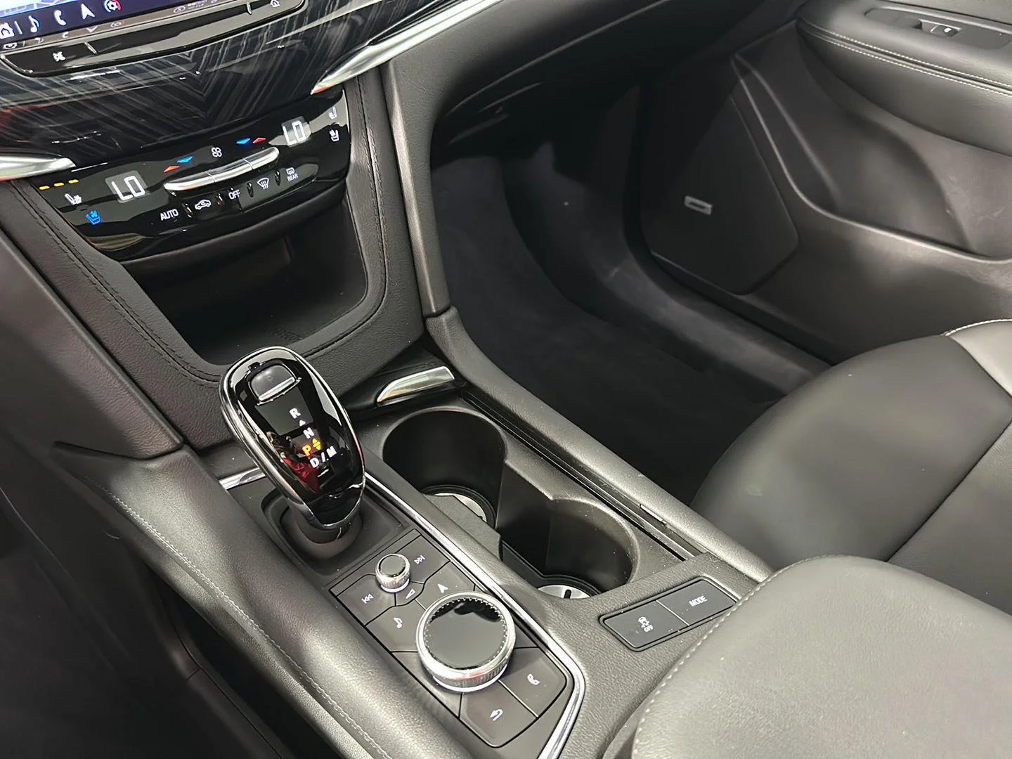 Used 2023 Argent Silver Metallic Cadillac AWD Premium Luxury image 30