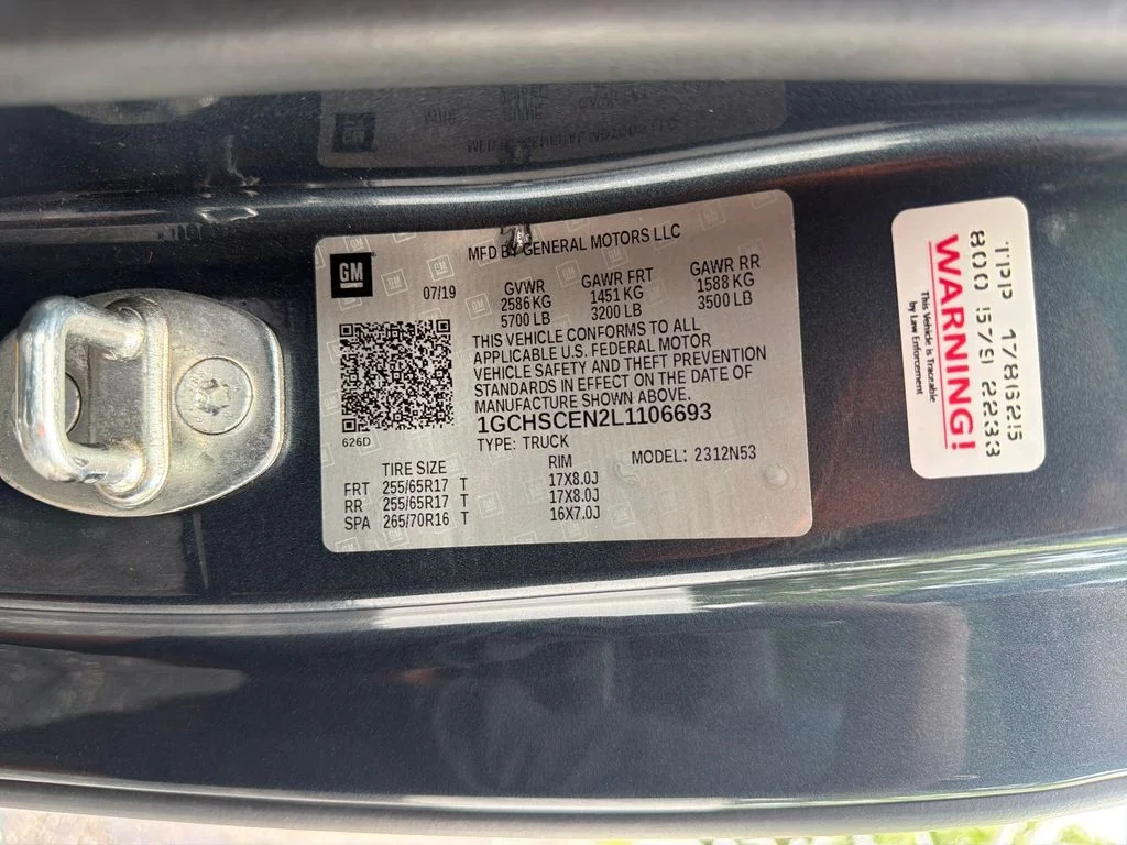 Used 2020 Shadow Gray Metallic Chevrolet LT image 29
