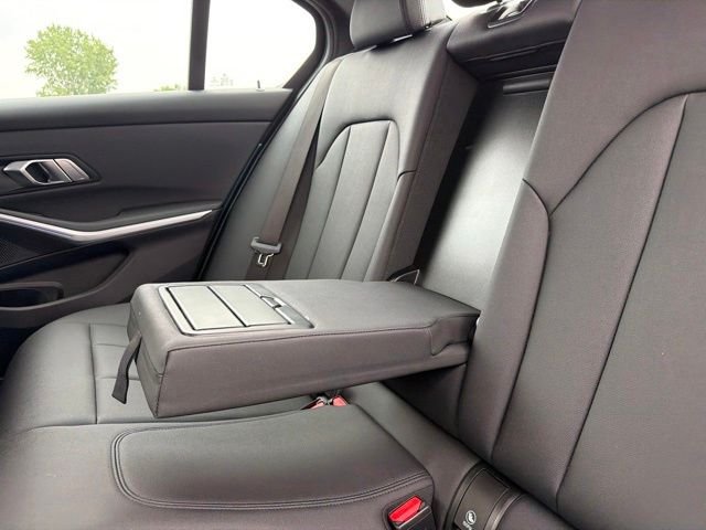 Used 2020 Blue BMW 330i xDrive image 18