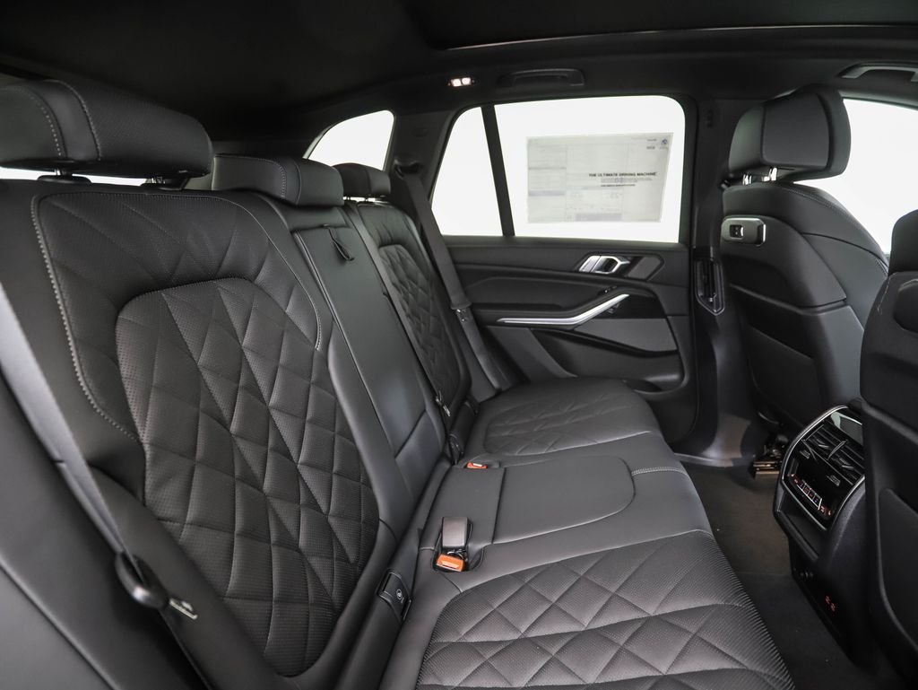 New 2026 Gray Metallic BMW xDrive40i image 27