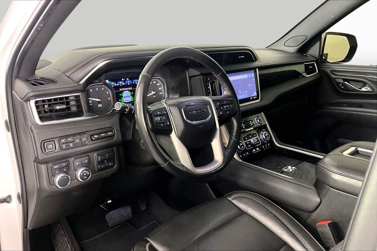 Used 2021 WHITE FROST TRICOAT GMC Denali image 17