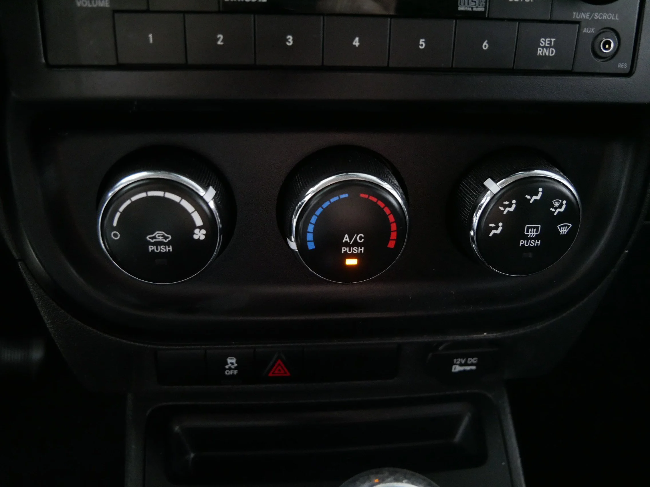 Used 2017 Bright White Clearcoat Jeep Sport image 23
