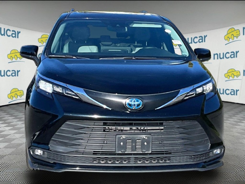 Used 2025 Black Toyota XLE image 2