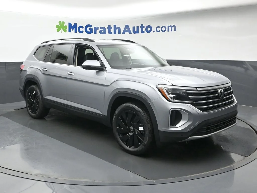 2026 Volkswagen Atlas SE w/Tech - Photo 2