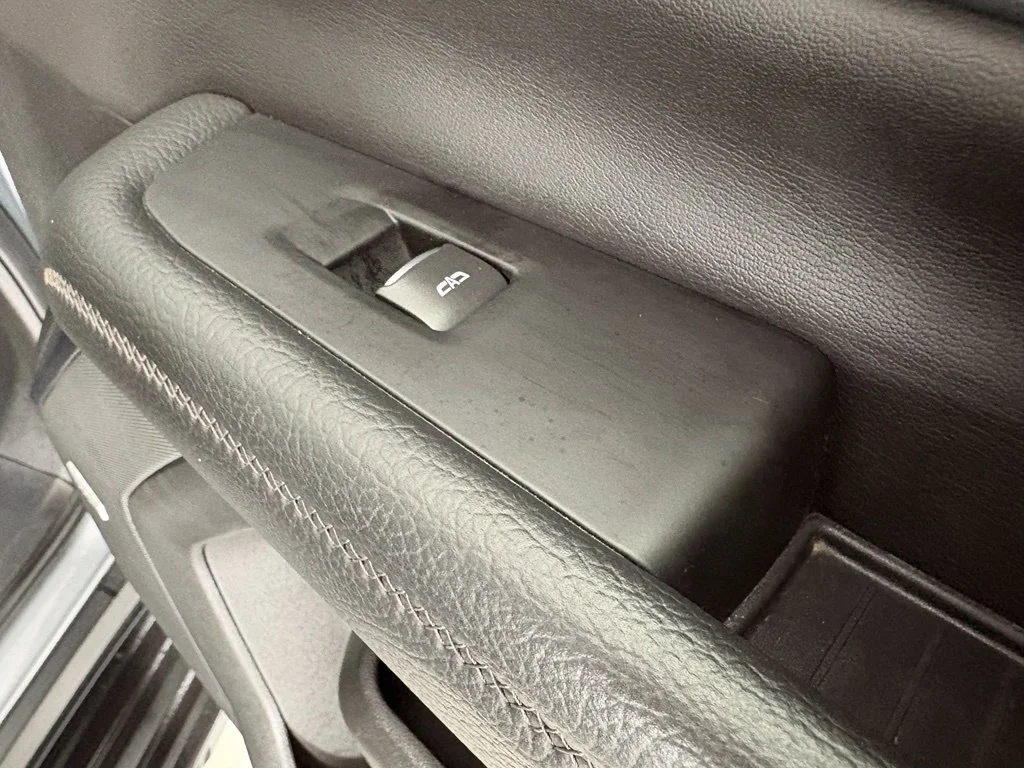 Used 2025 Silver GMC Denali image 15