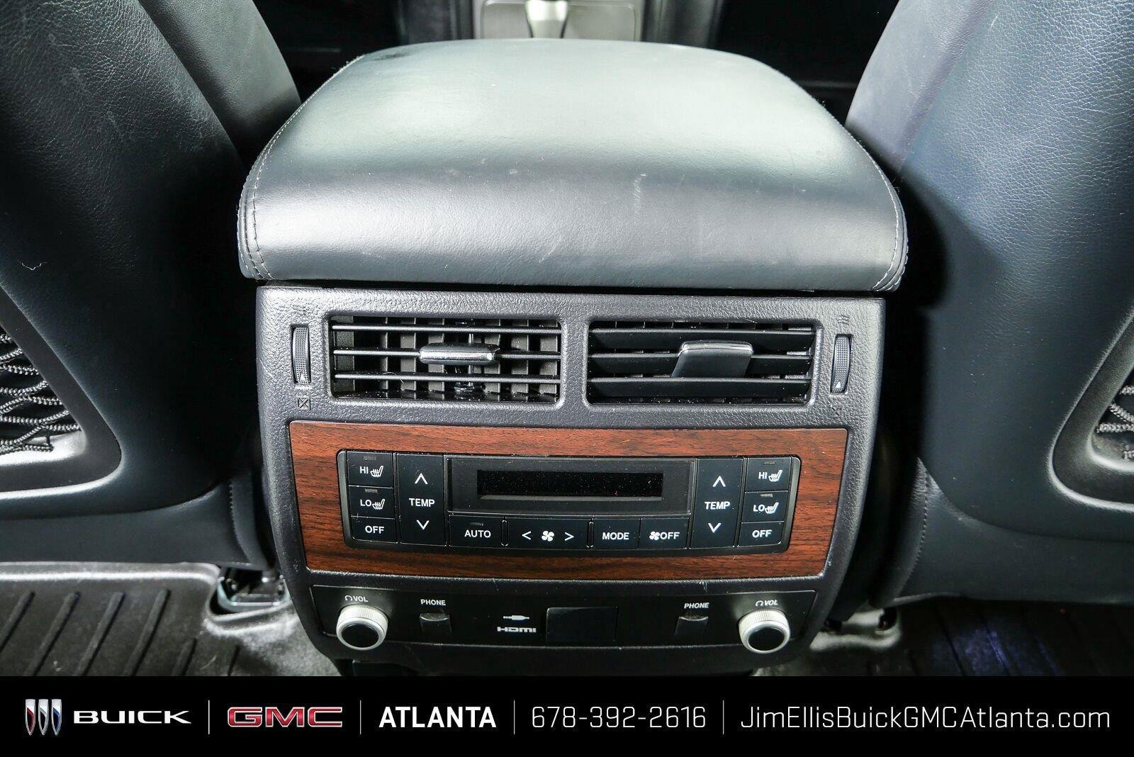 Used 2017 Classic Silver Metallic Toyota Base image 21