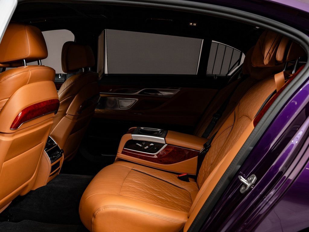 Used 2022 Twilight Purple Metallic BMW ALPINA B7 xDrive image 48